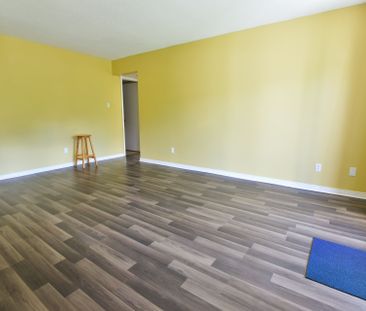 For Lease - 266 LORRY GREENBERG Drive Unit# 5, Hunt Club - South Ke... - Photo 3
