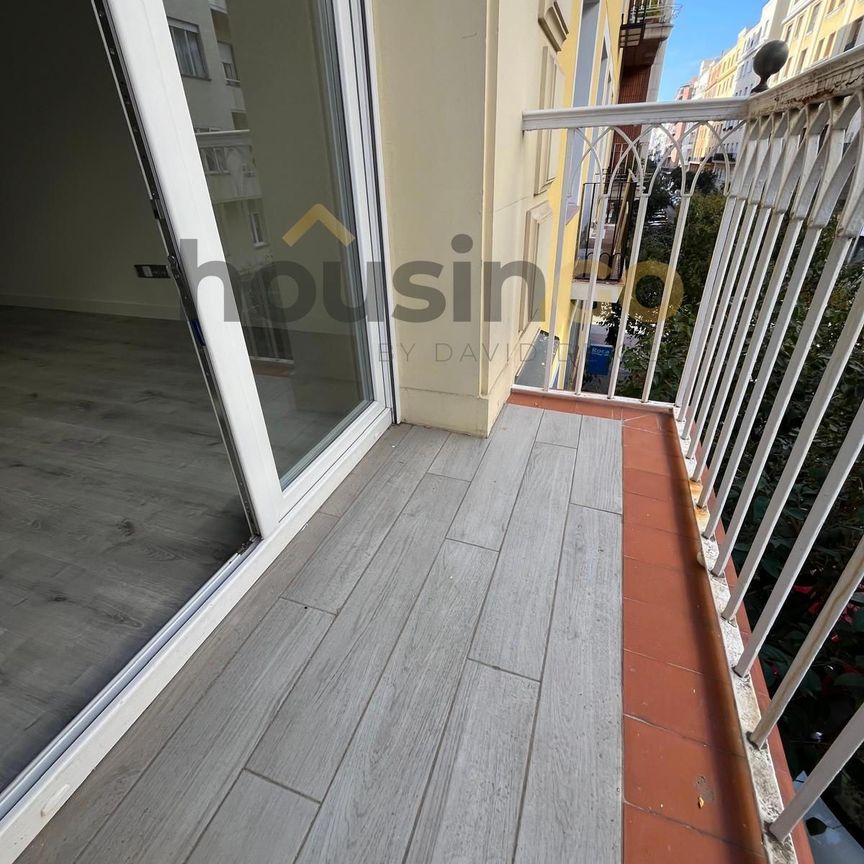 Flat for rent in Madrid (Retiro) - Photo 1