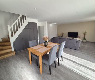 Maison 4 chambres cour et garage centre bourg - Photo 3