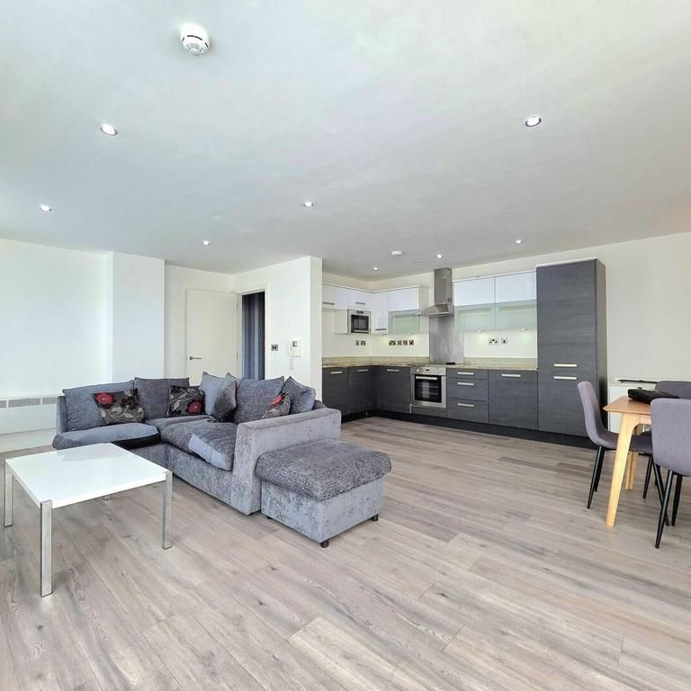 3 bedroom apartment to rent - Photo 1