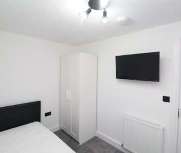 6 bedroom house to rent - Photo 3