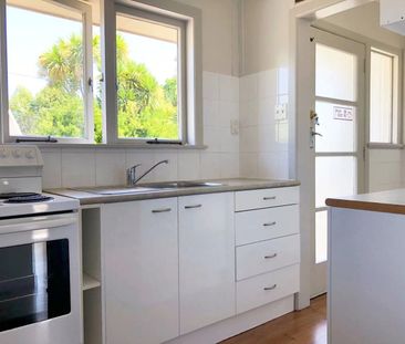 Walk to schools - Photo 6