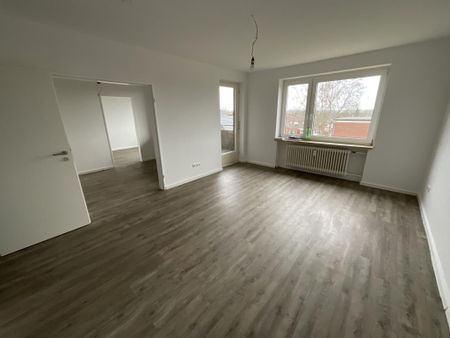 Großzügige 5-Zimmer-Wohnung mit Balkon in Bremervörde - Photo 2
