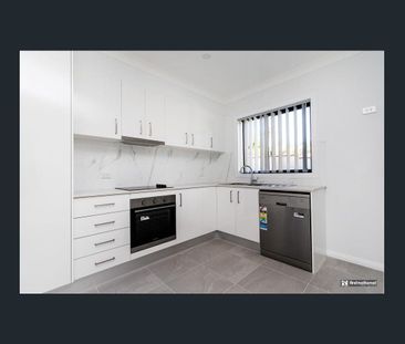 Modern Comfort in a Quiet South Penrith Setting - Photo 1