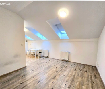 Pronájem bytu 1+1 37 m² - Photo 3