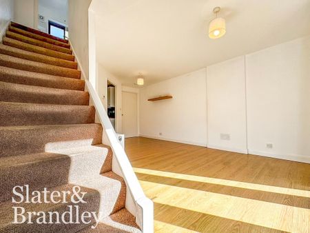 2 bedroom semi-detached house to rent - Photo 3