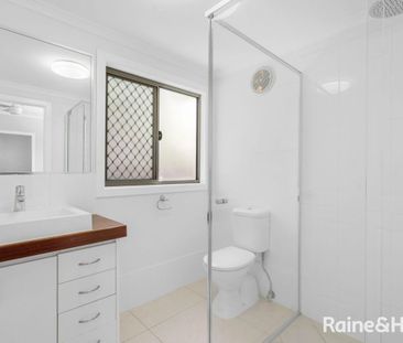 Beautifully Renovated 4 Bedroom Home in Prime Location complete wit... - Photo 3