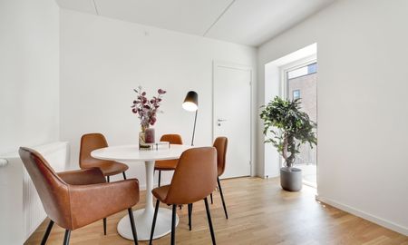 Lys 3 værelses lejlighed med stort badeværelse og indbyggede skabe - Photo 3