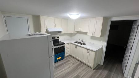 For Lease - 259 MCNAY Street, London East, Ontario - Photo 4