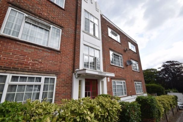 2 Bedroom Flat To Rent in Westbourne - £1,343 pcm Tenancy Info - Photo 1