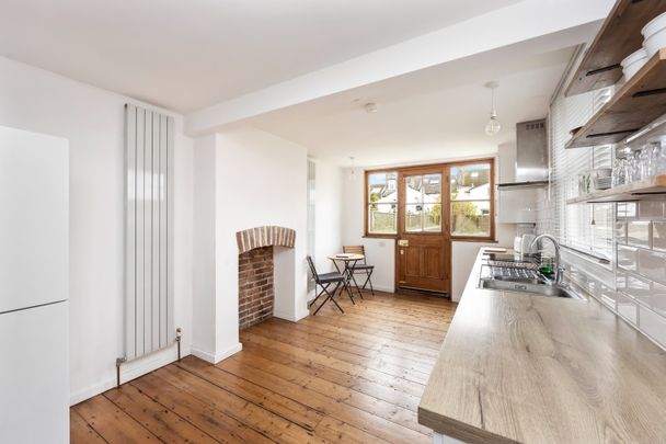 2 Bed Terraced House, Chester Terrace, BN1 - Photo 1