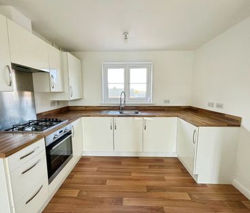 Carver Close, Swindon - Photo 1