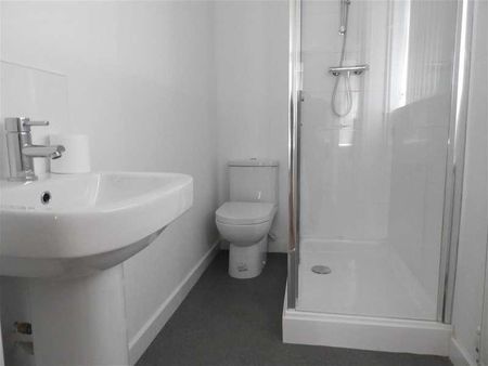 Harcourt Road, Swindon, SN2 - Photo 5