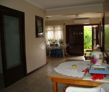 Casa com 5 quartos e 362m² para alugar em Jardim Itu, Porto Alegre. - Photo 2