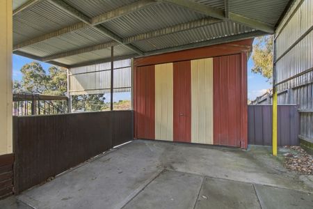 3 Bedroom Family Home - Available Now! - Photo 4