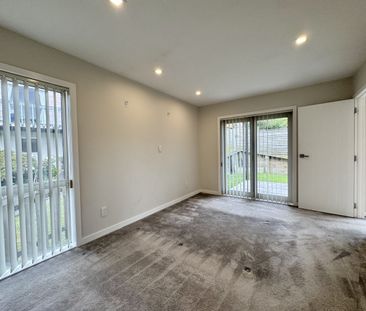 3 bedroom in Totara Vale - Photo 5