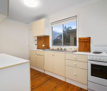 RENOVATED THREE BEDROOM HOME - Photo 4