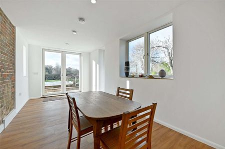 Newly refurbished two bedroom home with stunning countryside views - Photo 2