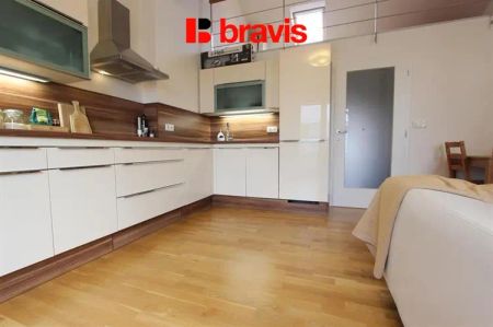 Pronájem bytu 2+kk, ul. Dřevařská, Brno - Veveří, částečně zařízený, spací galerie, šatna, dvě terasy - Photo 5