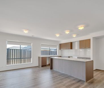 Spacious & Beautiful Family Home in Prime Melton South Location - Photo 4