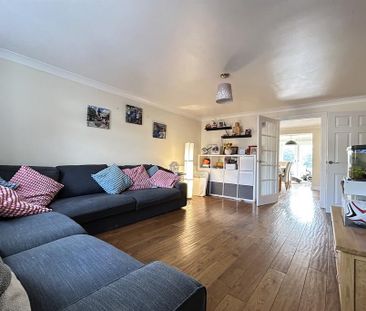 3 bedroom semi-detached house to rent - Photo 1