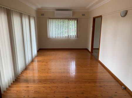 1 Byron Avenue, Ryde NSW 2112 - House For Rent | Domain - Photo 2