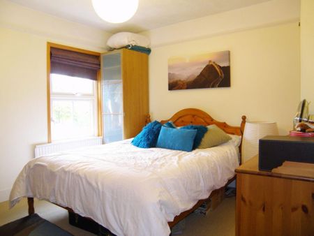 2 bedroom terraced house to rent - Photo 2