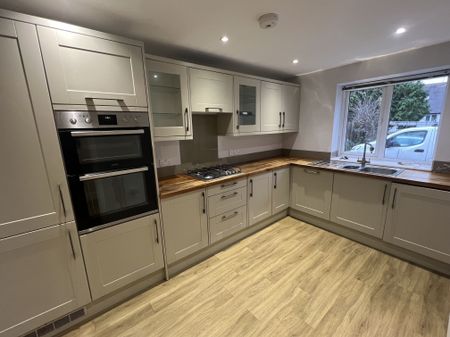 Lily Close, Battle, Sedlescombe - Photo 4