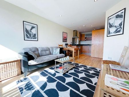 1 bedroom flat to rent - Photo 2