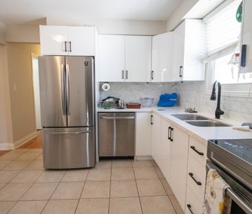 62 Terrace Ave, Welland - 3 Bedroom Main Unit - Photo 2