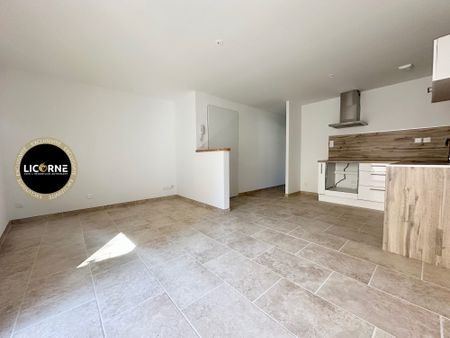 Location Appartement 2 pièces 41m² LE PUY STE REPARADE 13610 - Photo 2