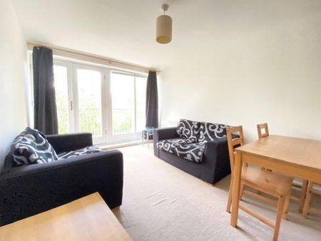 3 bedroom apartment to rent - Photo 5