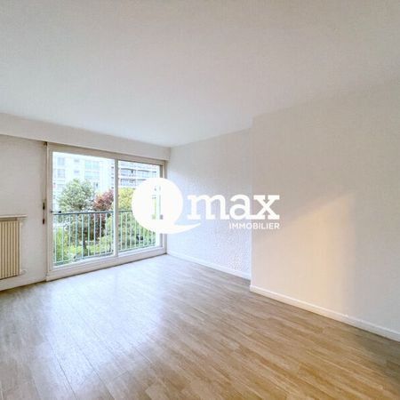 Location Appartement COURBEVOIE - - Photo 3