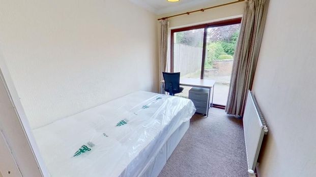 5 bedroom semi-detached house to rent - Photo 1