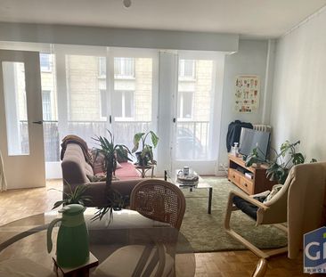 Location Appartement 3 pièces 79m² - Photo 3