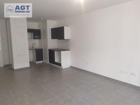 Location Appartement 2 pièces 39m² BEAUVAIS 60000 - Photo 4
