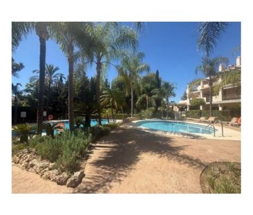 2 room luxury House for rent in Marbella, Andalusia - Photo 6