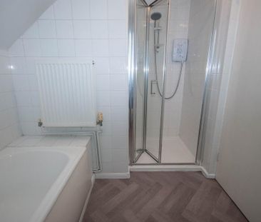 3 bedroom semi-detached bungalow to rent - Photo 3