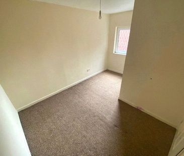 Broadstone Road, Reddish, Stockport, SK5 7AR - Photo 2