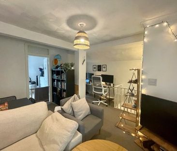 Waterloo Road, Southampton - Photo 3