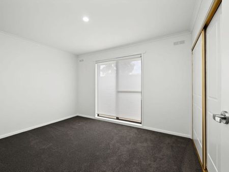 Lovely Presented 2 Bedroom Home - Photo 2