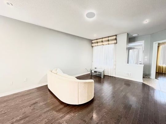 For Lease - 254 Cornell Centre Boulevard, Markham, Ontario - Photo 1