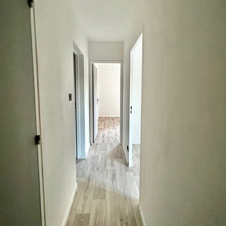 Location Appartement 4 pièces 78m² - Photo 2