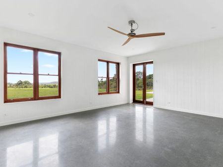 The Epitome of Country Living - Photo 3