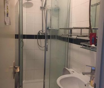 Room in a Shared House, Manchester, M12 - Photo 3