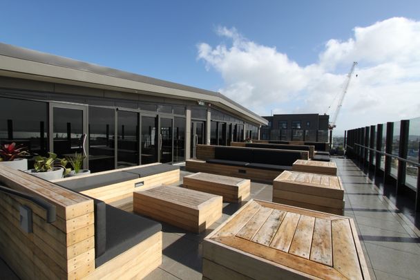 Great harbour views - Photo 1