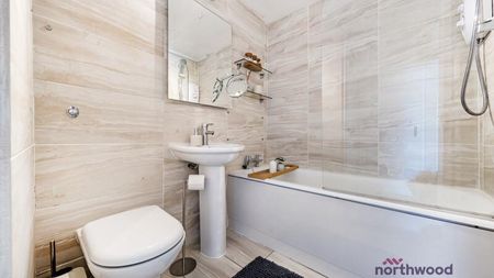 2 bedroom flat to rent - Photo 2