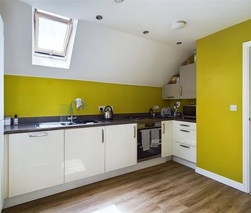 FlatApartment to rent in Longhorn Avenue, Gloucester, Gloucestershire, GL1 - Photo 3