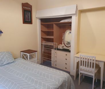 Camberwell - Photo 1