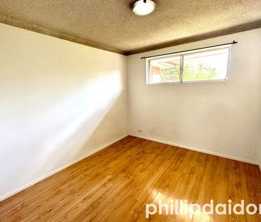 MODERN, UPDATED 2 BEDROOM UNIT... - Photo 3